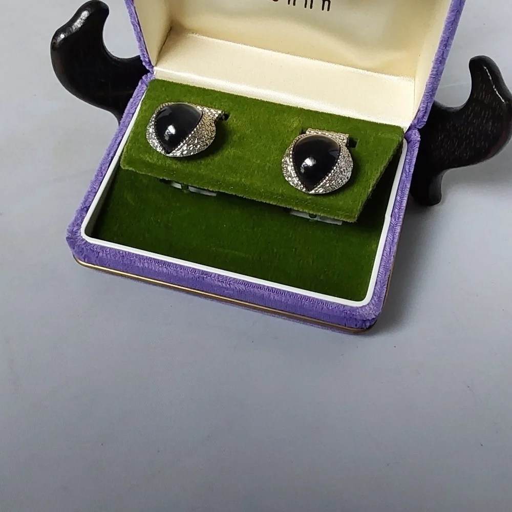 SWANK LUXURY VINTAGE SAPPHIRE BLUE & SILVER MEN'S‎ CUFF LINK